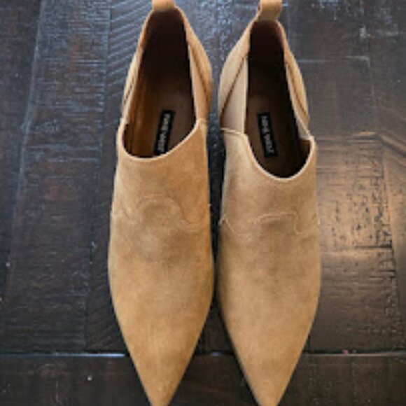 Nine West Cahluz Ankle Boots Suede Tan Size 11 NEW - Picture 1 of 5